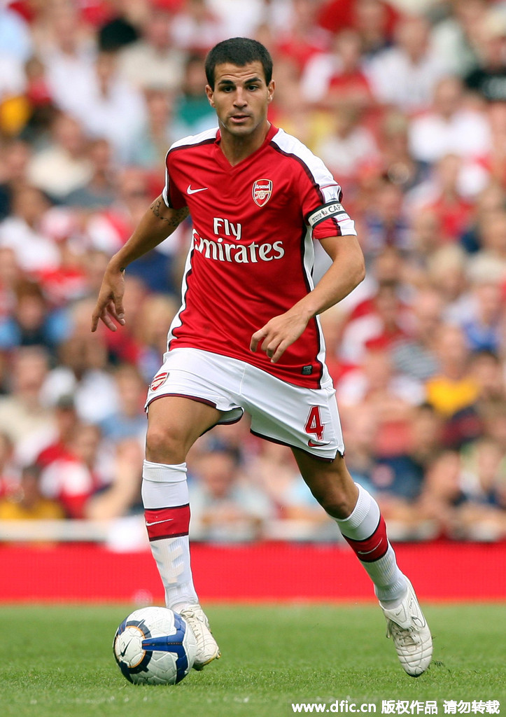 国米迎来6分之战！右路首发奥古弃攻主守，全面遏制对手两核心！（国米迎六分大战：右路首发奥古重防轻攻，全面压制对手双核）