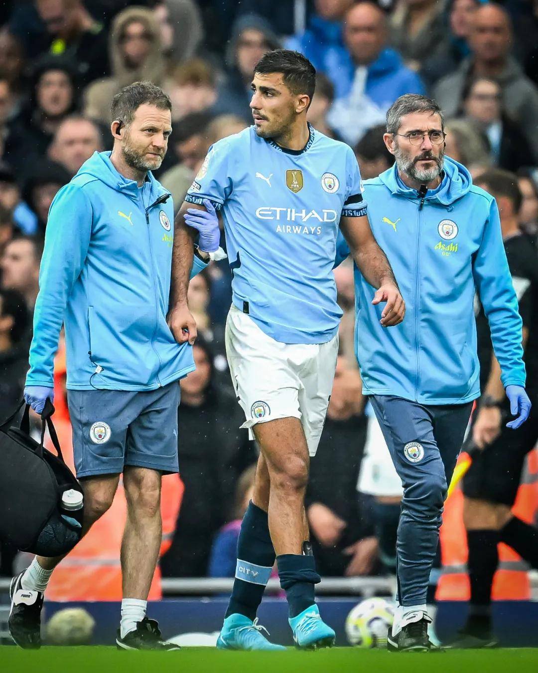 博洛尼亚3-0大胜乌迪内斯，波贝加梅开二度，贝尔纳代斯基建功（博洛尼亚3-0击退乌迪内斯，波贝加双响，贝尔纳代斯基破门）