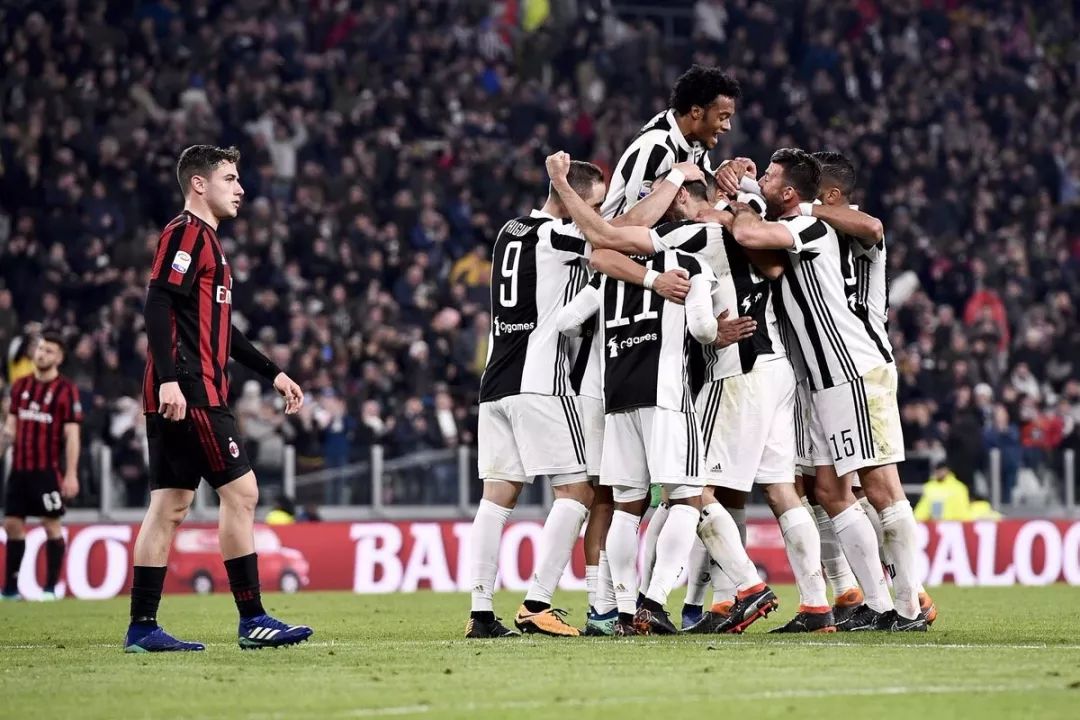 山东队双塔统治篮下（山东双塔称霸内线）