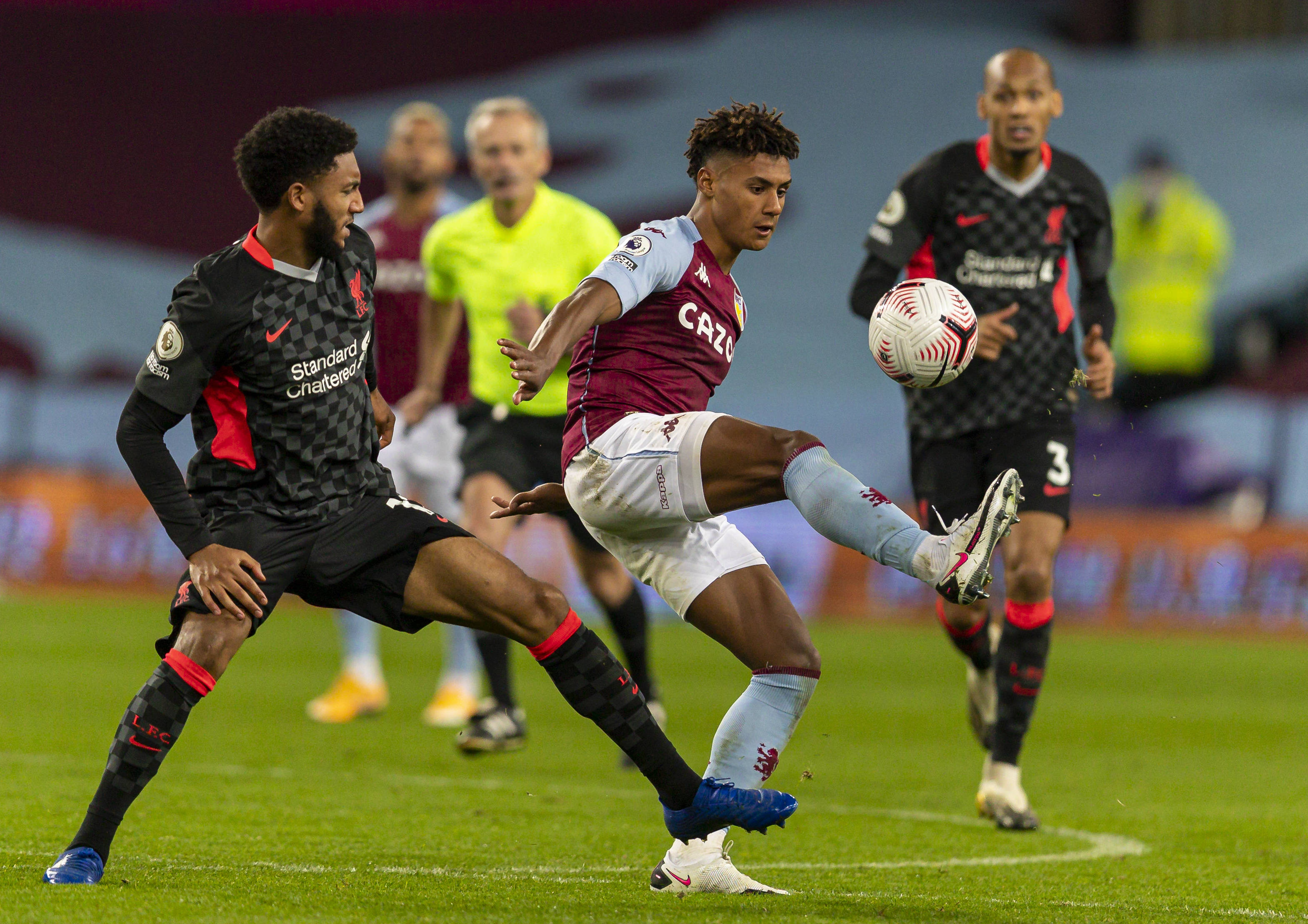 奥莱报：迪马利亚壁画遭到涂污，青训教练指责罗萨里奥球迷（奥莱：迪马利亚壁画遭涂鸦，青训教练怒斥罗萨里奥球迷）