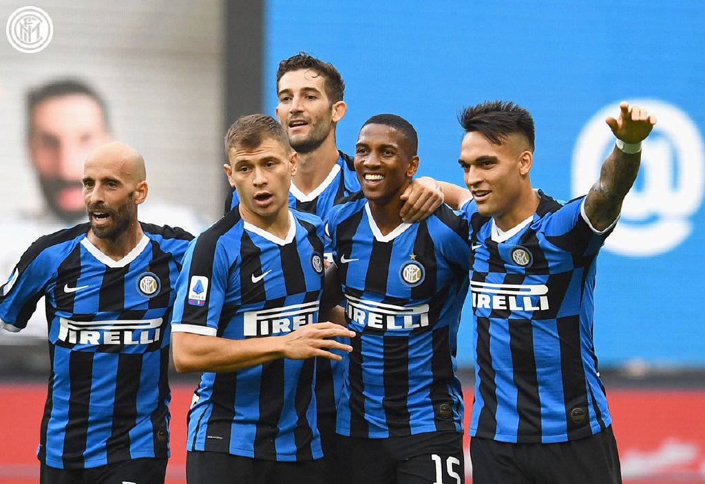 他真把足球踢成艺术了