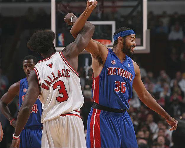 名记：快船将与雷杰·丹尼斯签下双向合同，填补保罗空缺（名记：快船将以双向合同签下雷杰-丹尼斯，弥补保罗位置空缺）