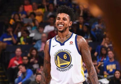 罗体：萨里向洛蒂托要求在一月引进一名高水平中场球员（罗体：萨里要求洛蒂托在冬窗引进一名高水平中场）